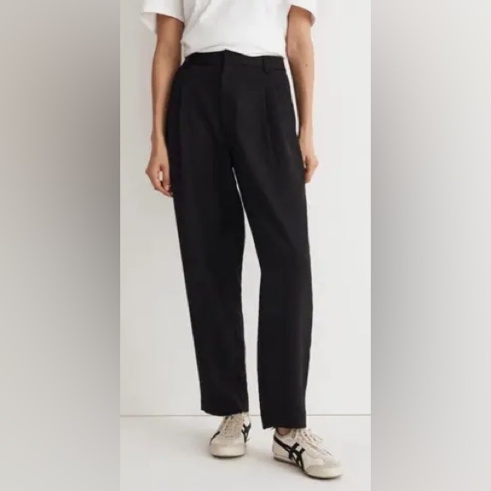Madewell The Turner Tapered Pant in Black